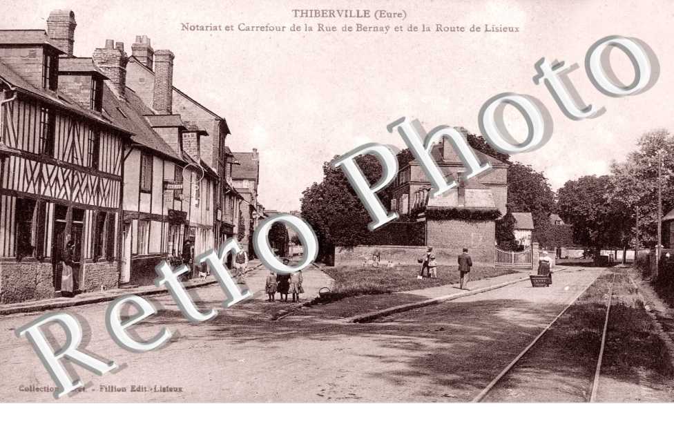 Notariat et carrefour de la rue de Bernay et de la route de Lisieux