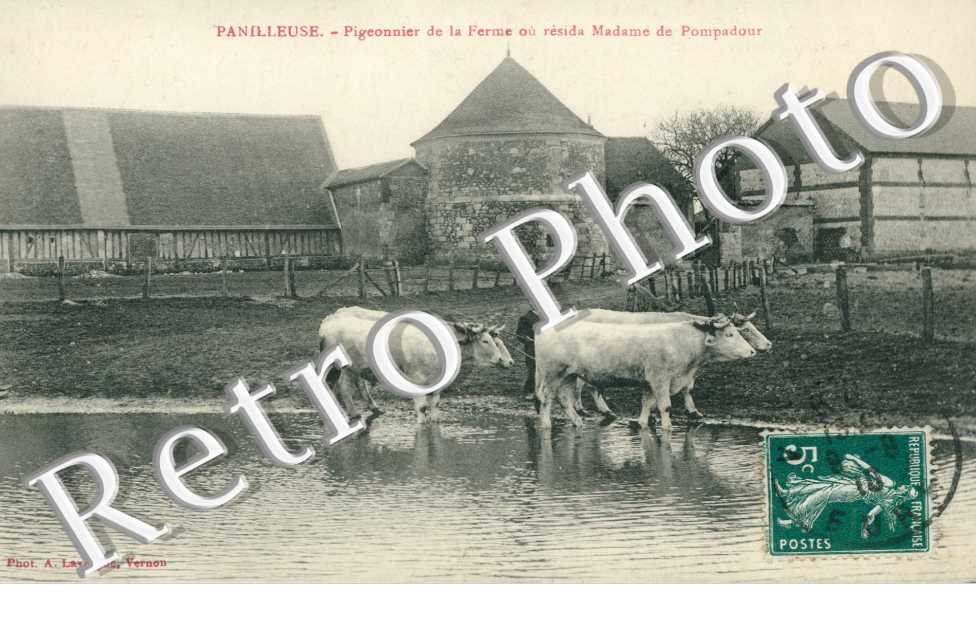 Pigeonnier de la fermer ou resida Me de Pompadour