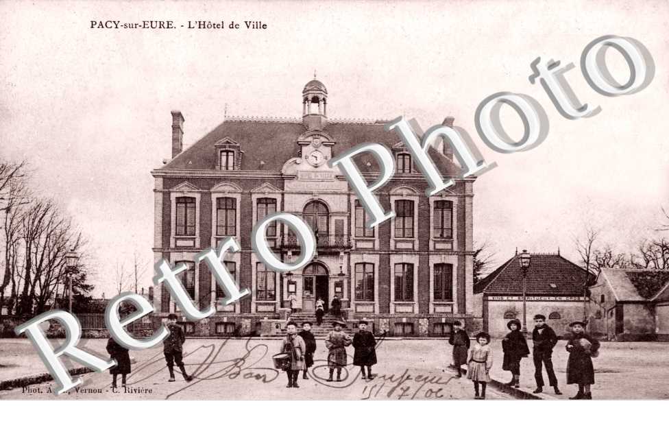 L'Hotel de Ville