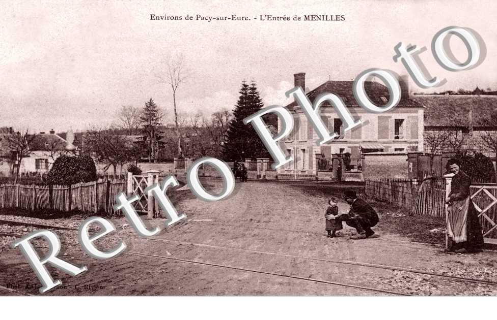 l'entree de Menilles
