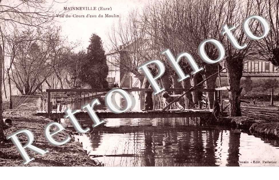 Vue du cours d'eau du moulin
