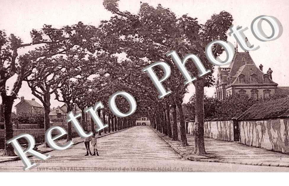 Boulevard de la gare et hotel de Ville