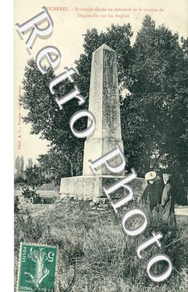 Cocherel. Pyramide elevee en memoire de la victoire de Duguesclin sur les anglais