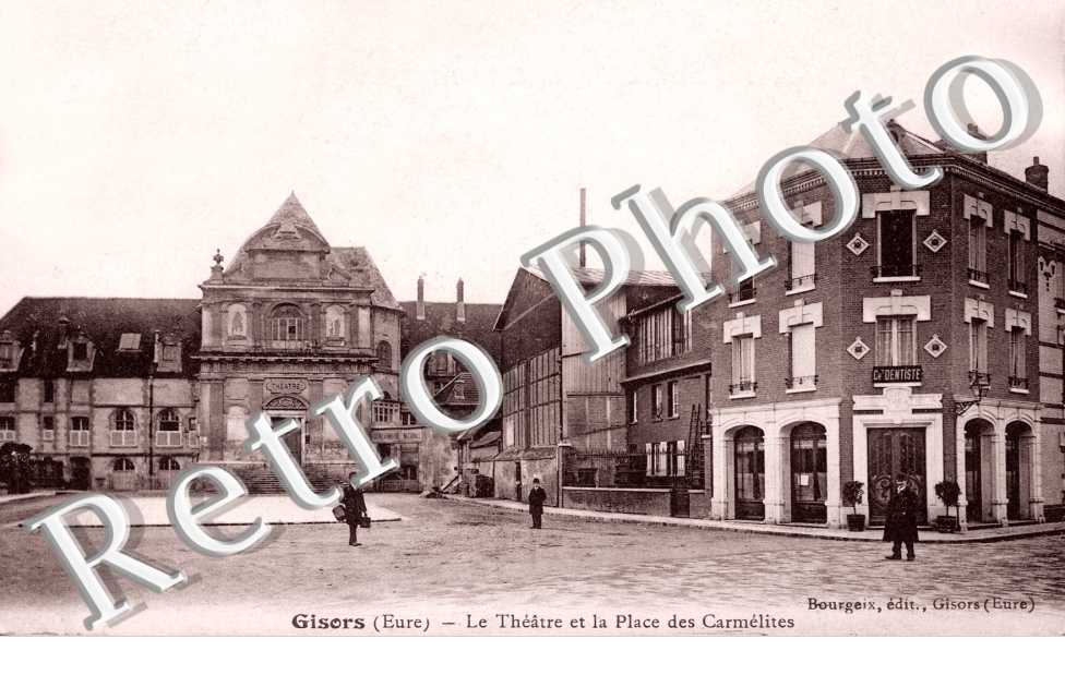 le theatre et la place des carmelites