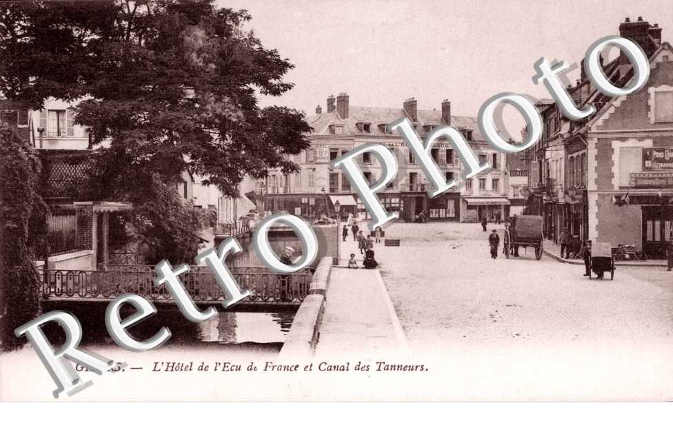 l'hotel de l'ecu et cannal des tanneurs