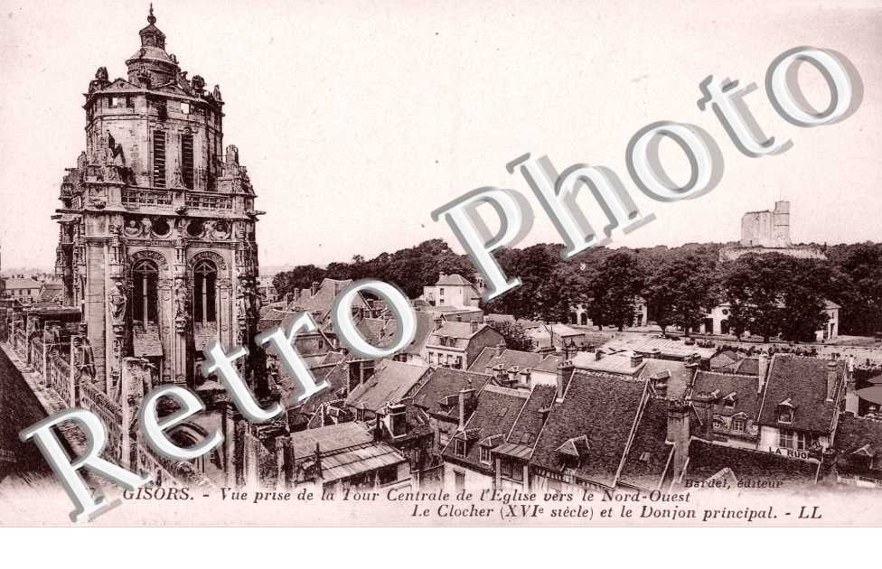 vue prise de la Tour centrale de l'Eglise