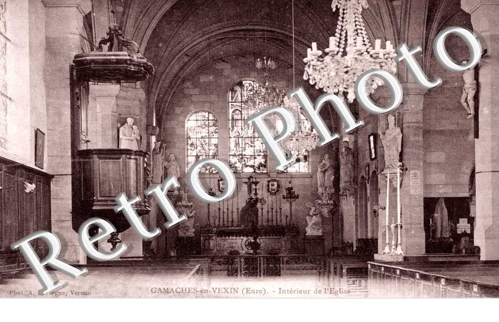Interieur de l'eglise