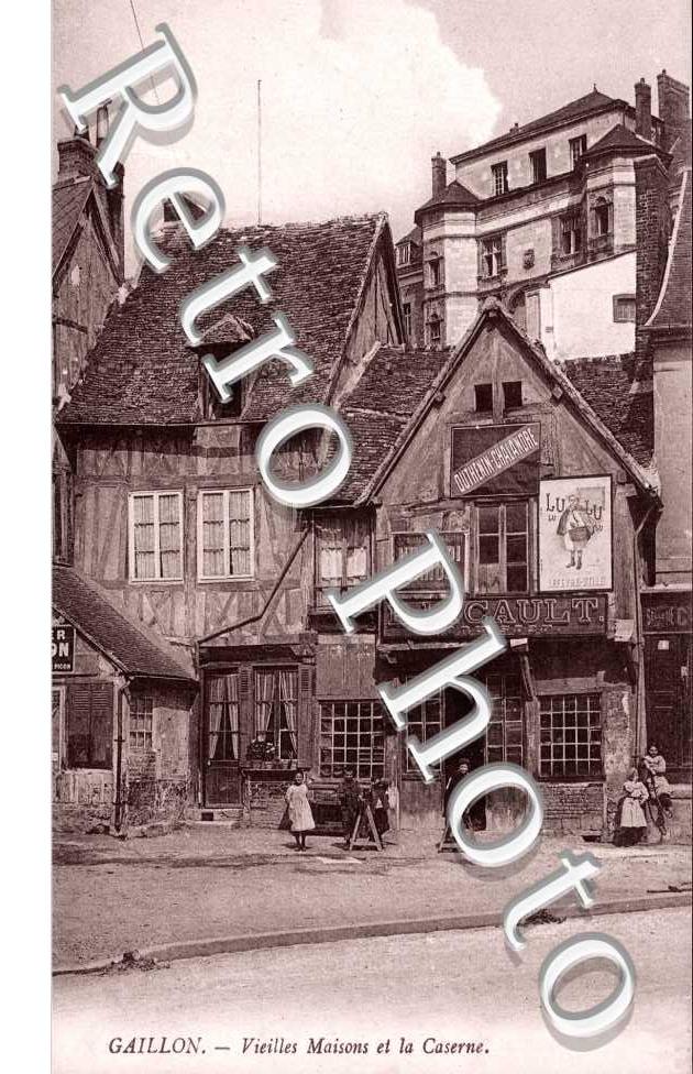 Vieilles Maisons et la Caserne