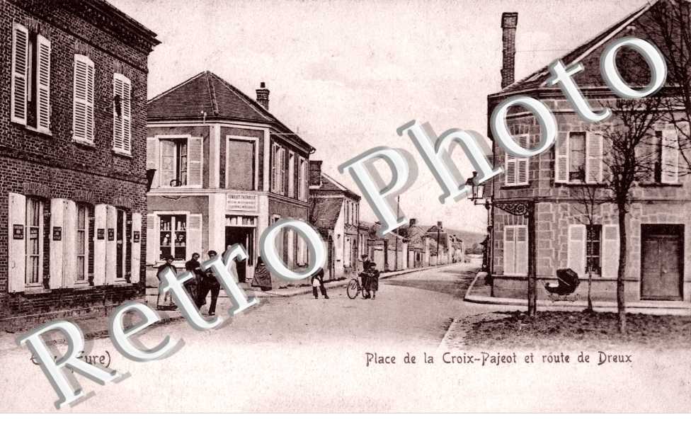 place de la Croix-Pageot et route de Dreux