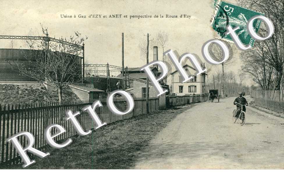 Usine a Gaz d'Ezy et Anet et Perspective de la Route d'Ezy