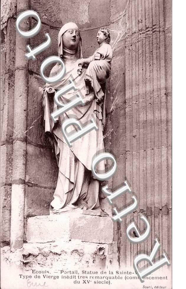 Portail de l'eglise, statue de la sainte-Vierge