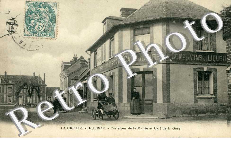 Carrefour de la mairie et cafe de la gare