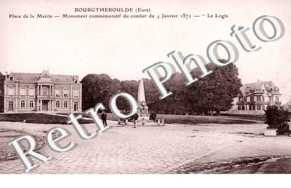 Place de la mairie - monument commemoratif du combat du 4 janvier 1871