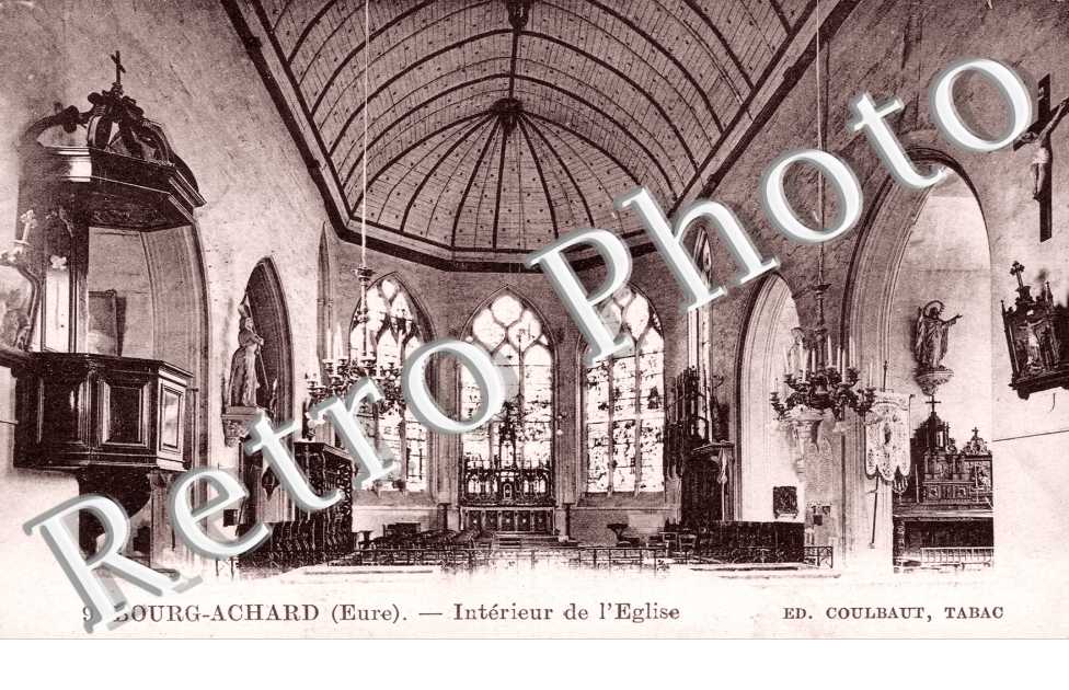 Interieur de l'eglise