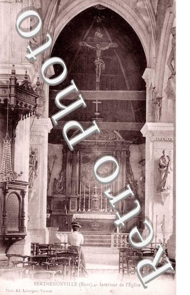 Interieur de l'eglise