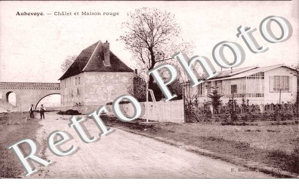 Chalet et maison rouge