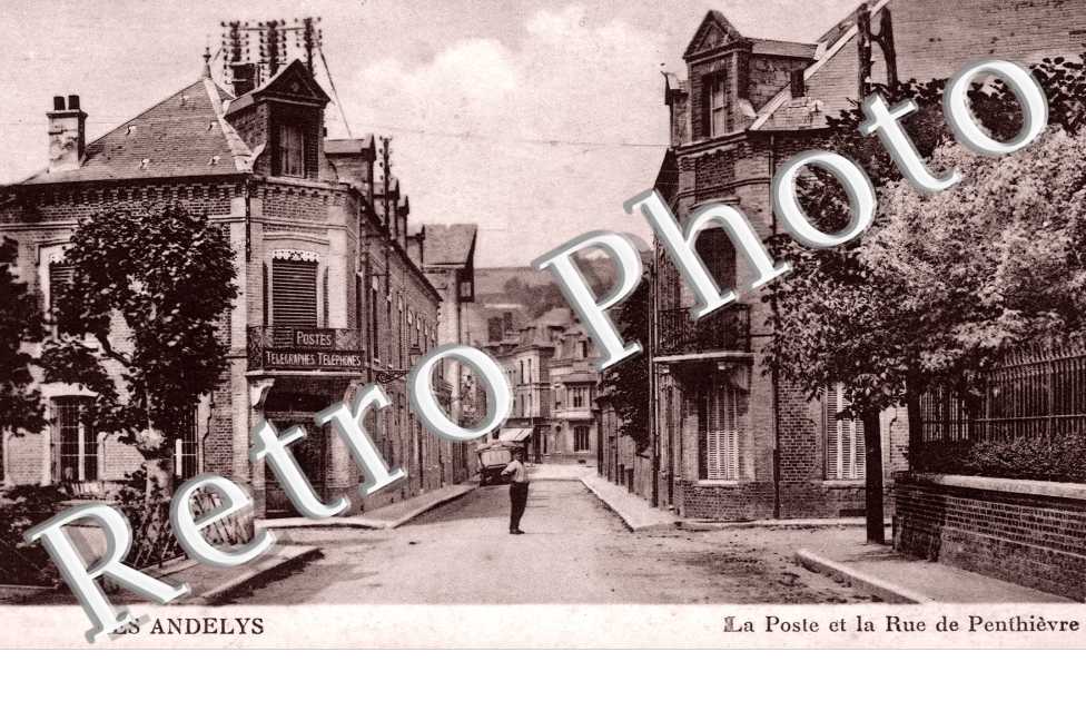 La Poste et la Rue de Penthievre
