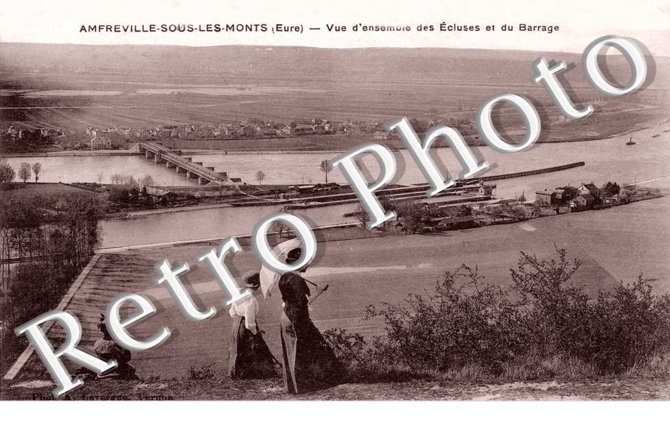 Vue d'ensemble des ecluses et du barrage