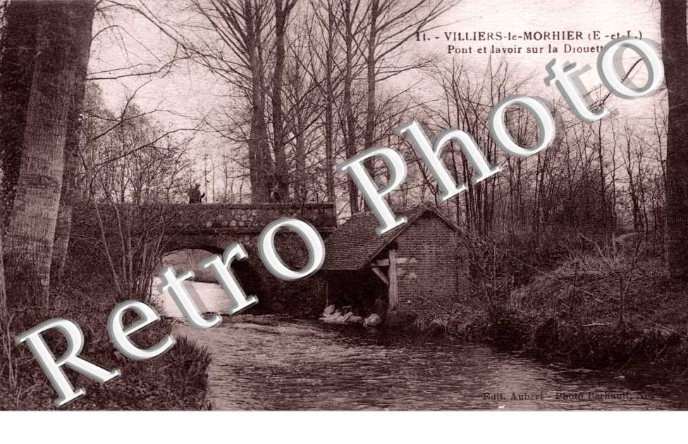 Pont et lavoir sur la Drouette