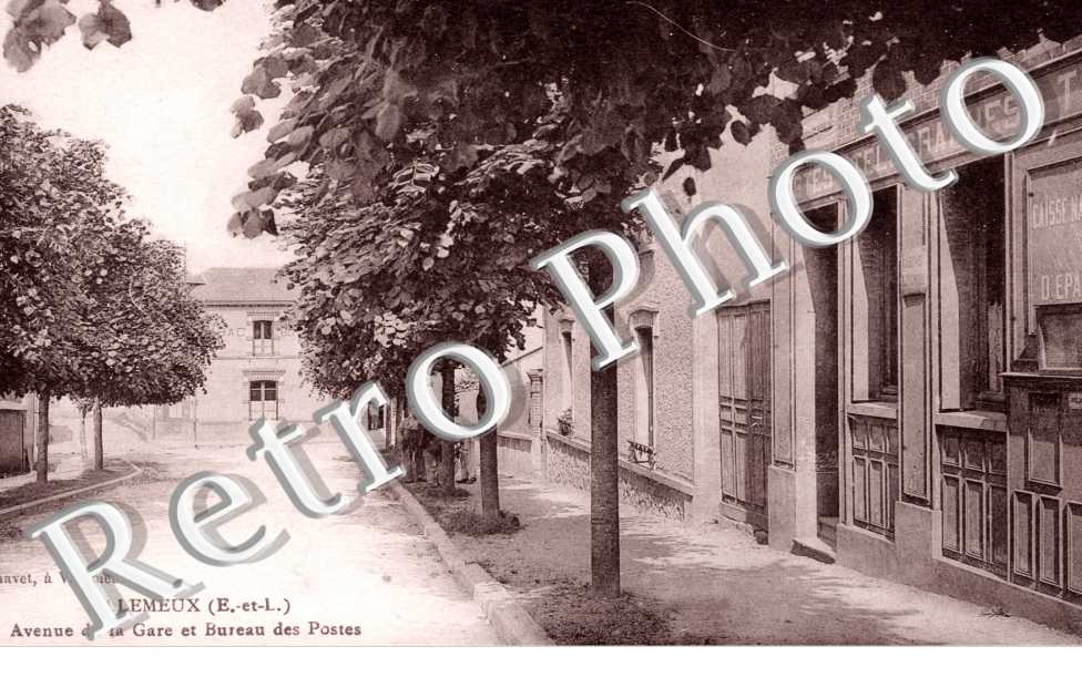 Avenue de la gare et bureau des postes