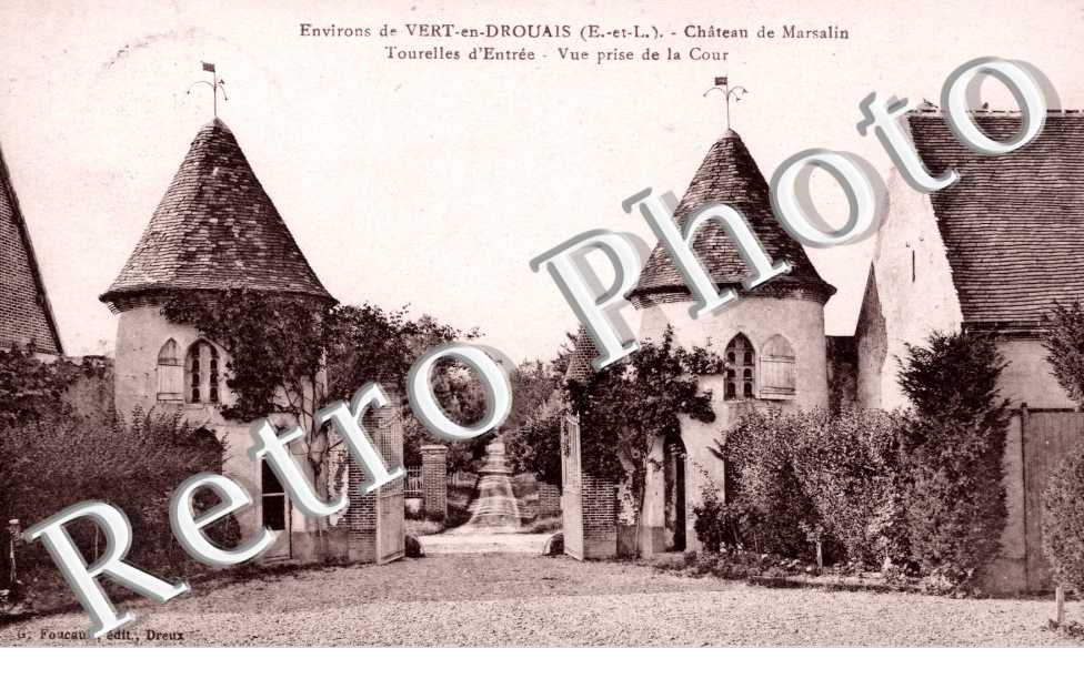 Chateau de marsalin - tourelles d'entree