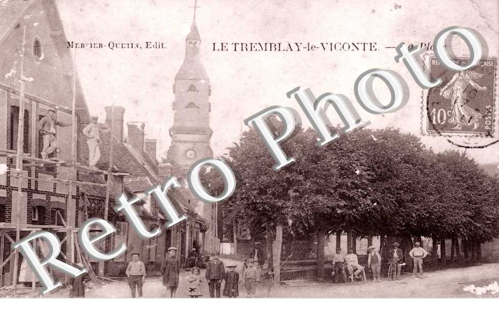 Tremblay le Viconte -  La place