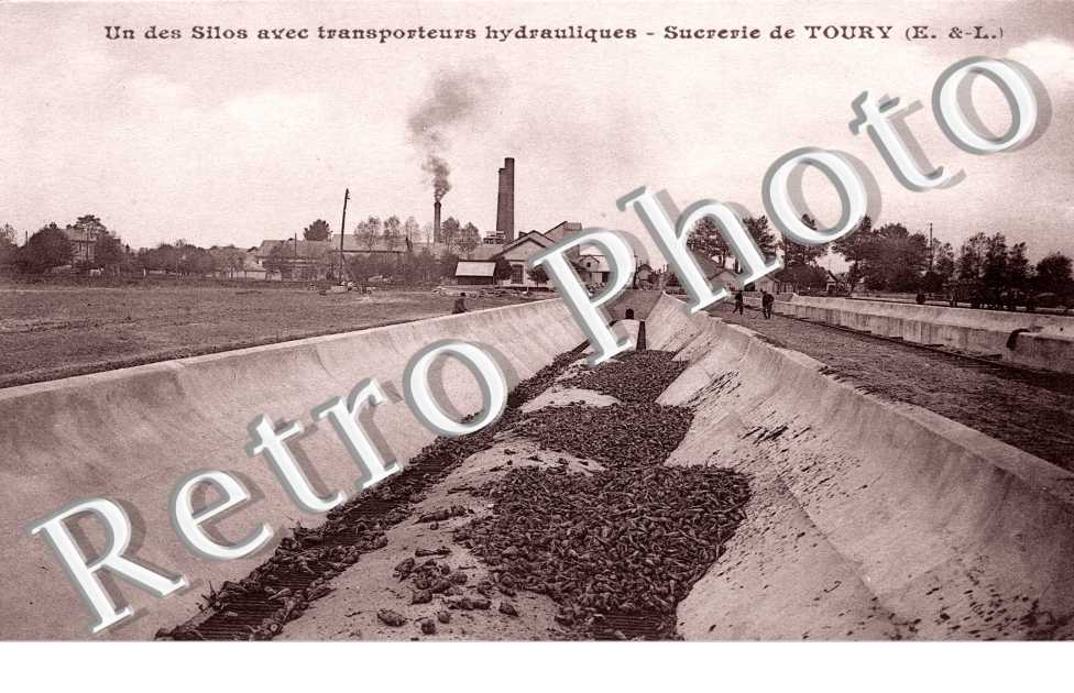 Sucrerie - un des silos avec transporteurs hydrauliques