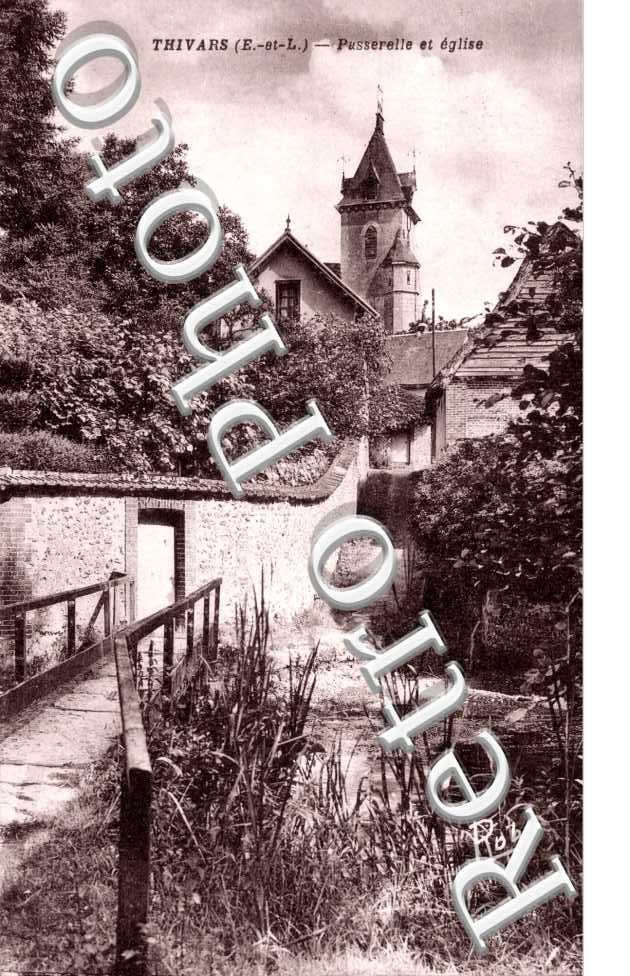 Passerelle et eglise