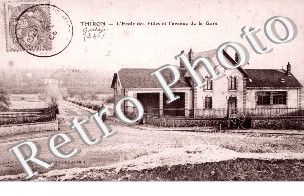 L'ecole des filles et l'avenue de la gare