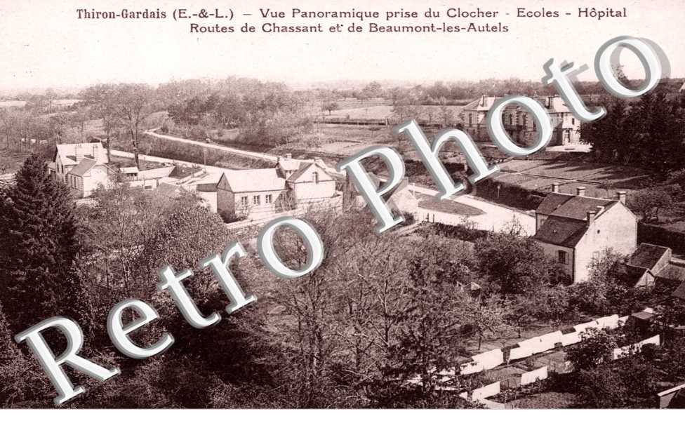 Vue panoramique - ecoles - hopital - route de Chassant et de Beaumont-les-Autels