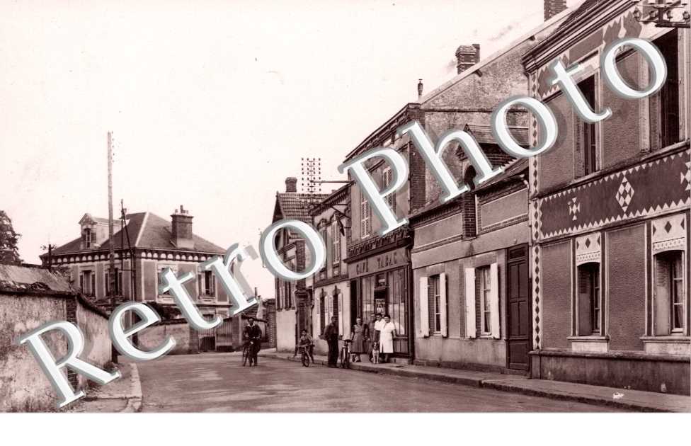 Rue Eugene Raymona