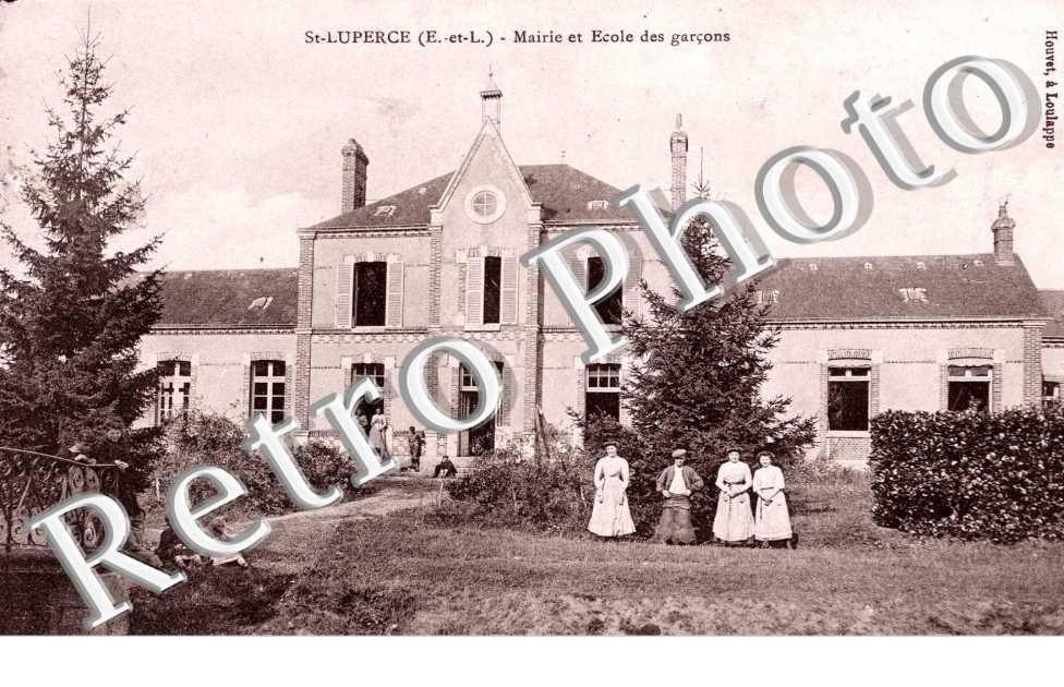 mairie et ecole des garcons