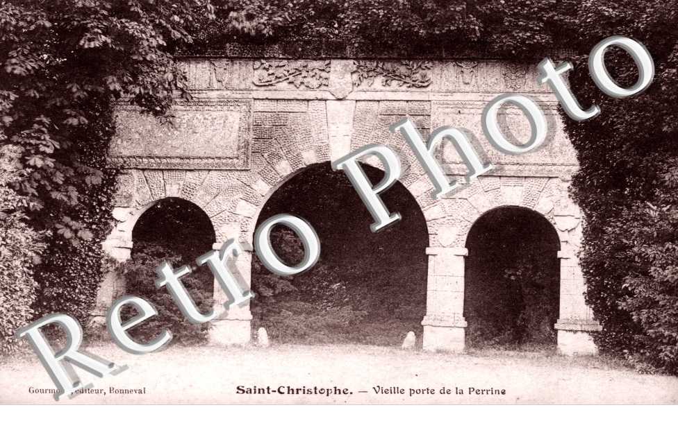 Vieille porte de la Perrine