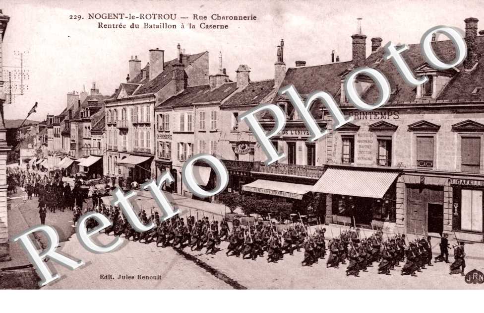 Rue Charronnerie, Rentree du Bataillon a la Caserne