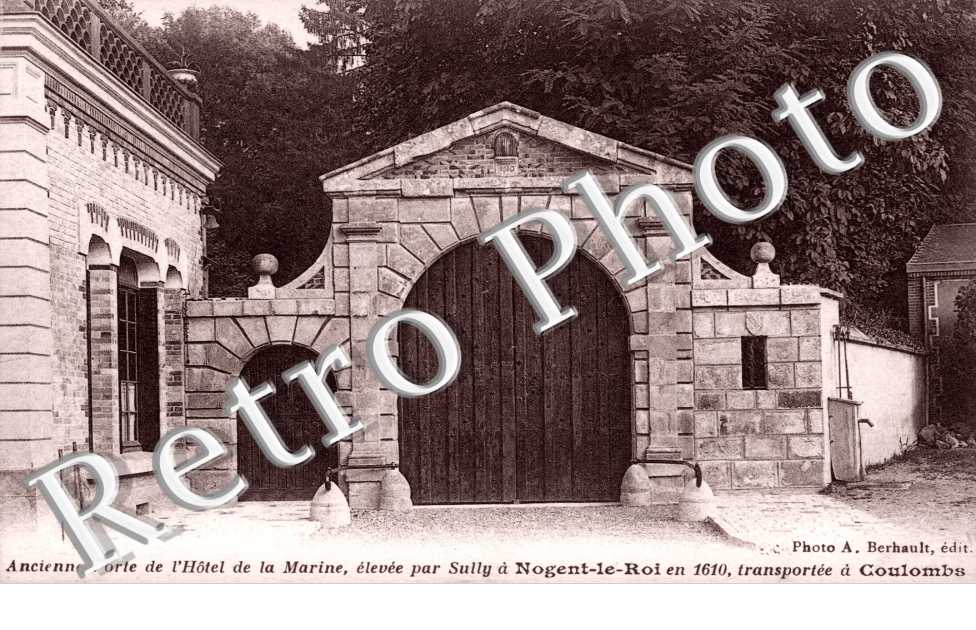 Ancienne Porte de l'Hotel de la Marine