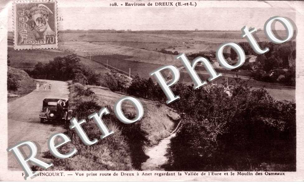 Fermaincourt, vue prise route de Dreux a Anet regardant la vallee de l' Eure et le moulin des Osmeaux