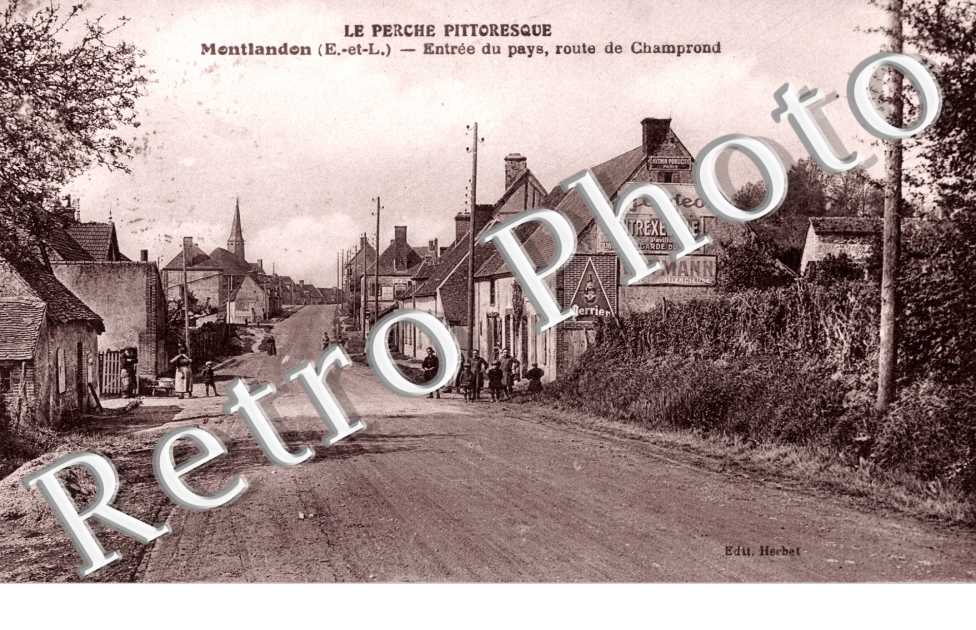 Entree du pays - route de Champrond