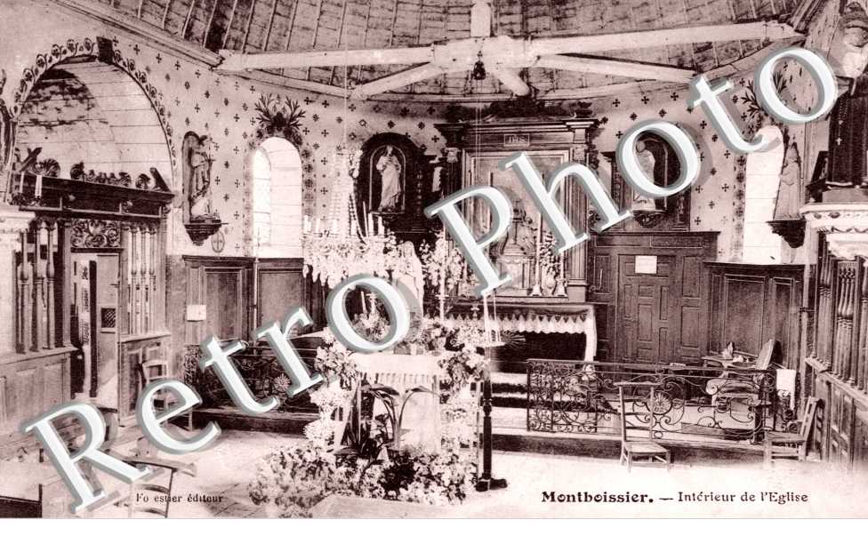 Interieur de l'eglise