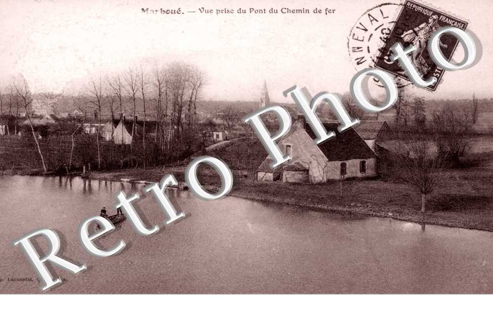 Vue prise du pont du chemin de fer