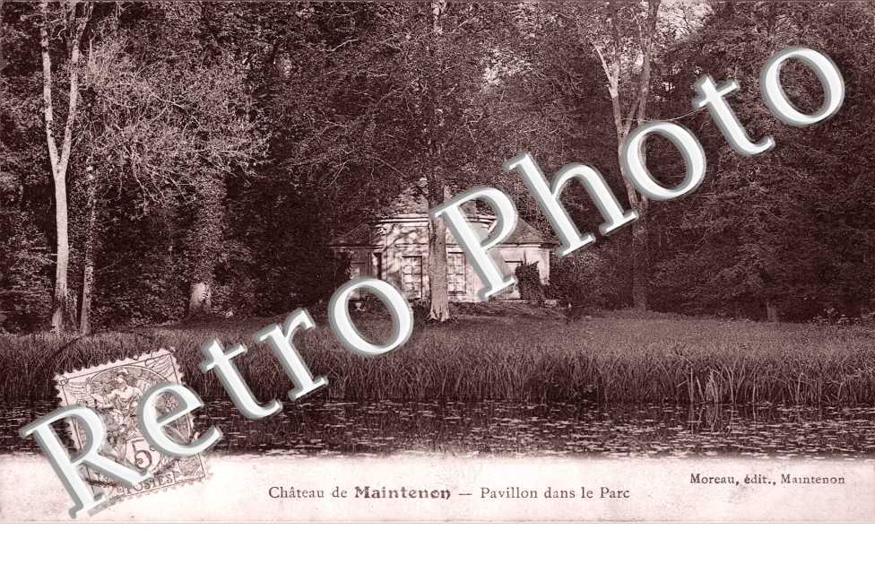 pavillon dans le parc du chateau