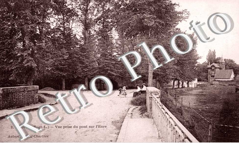 Vue prise du pont sur l'Eure