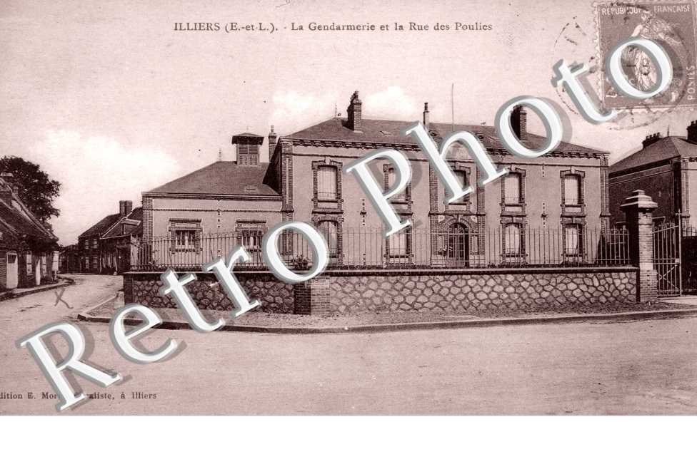Gendarmerie et Rue des Poulies