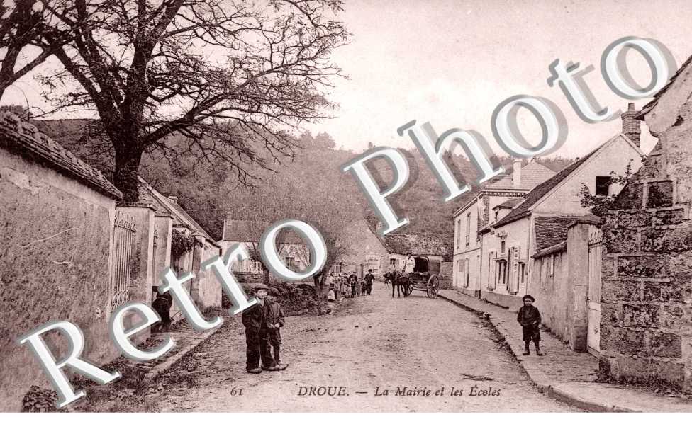 La mairie et les ecoles