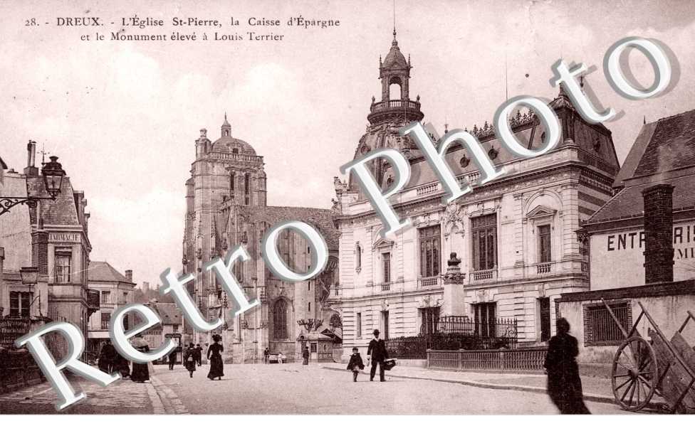 Eglise Saint Pierre et Caisse d'Epargne