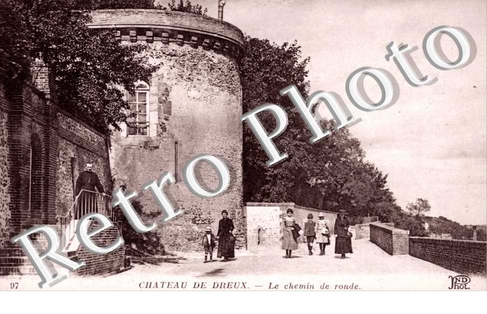 Le Chateau, Chemin de Ronde