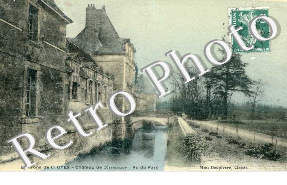 Château de Romilly vu du parc
