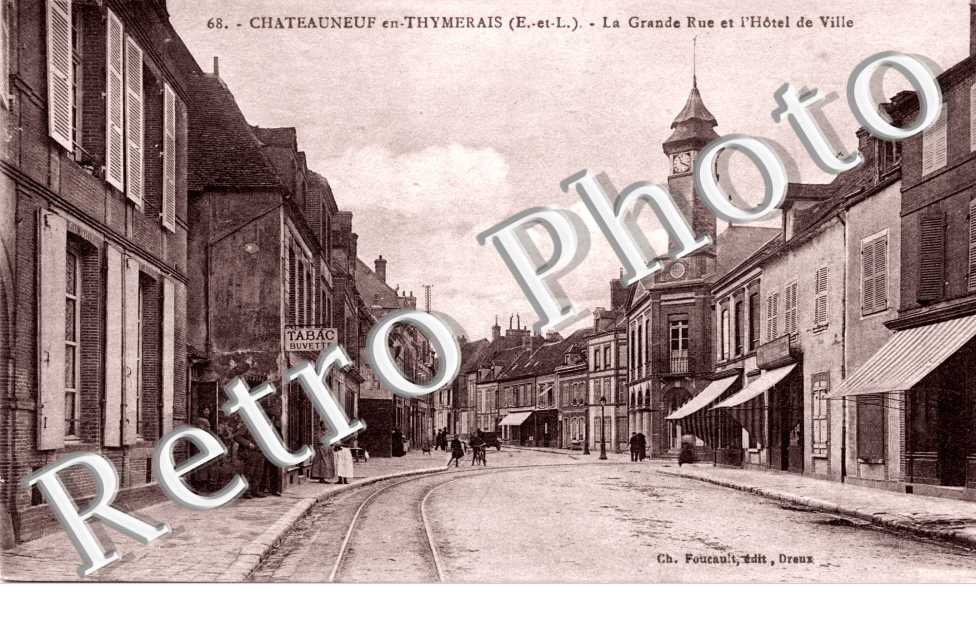 La grande rue et Hotel de ville