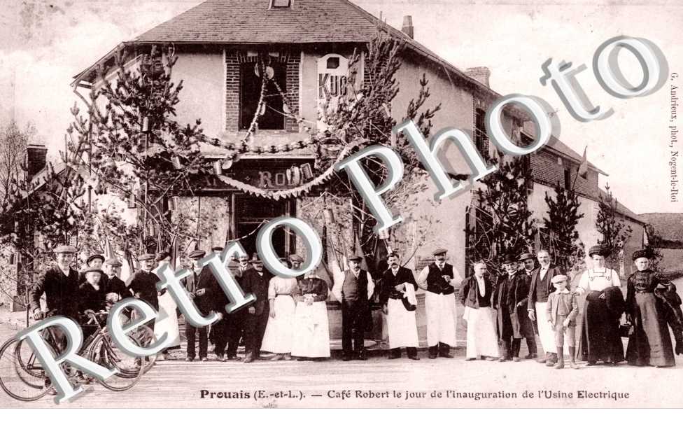 Prouais - cafe Robert le jour de l'inaugutation de l'usine electrique