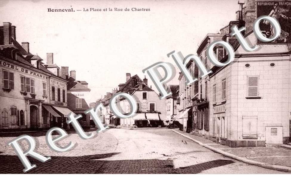 Place et rue de Chartres