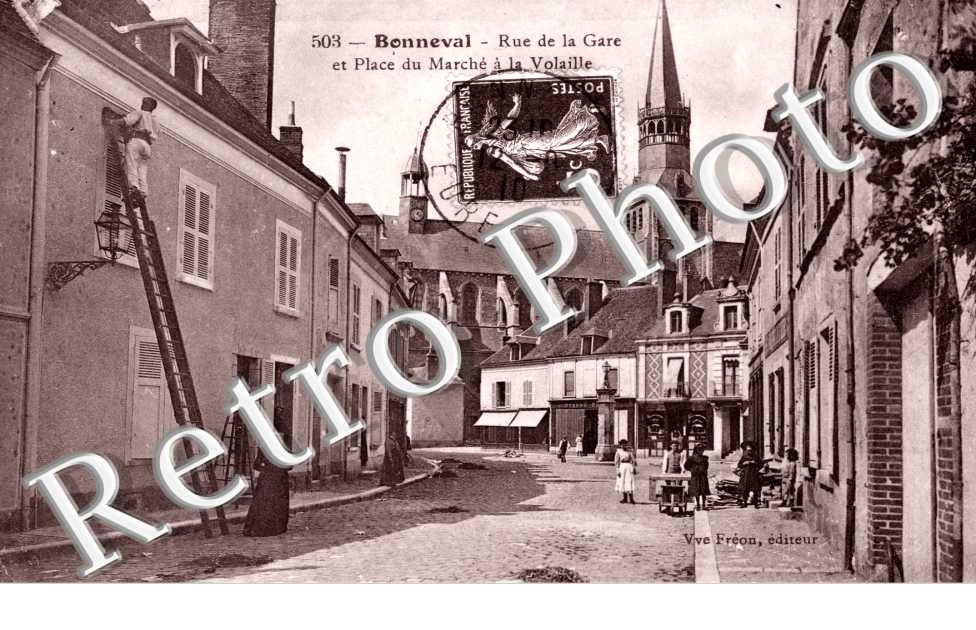Rue de la gare et place du marche a la volaille